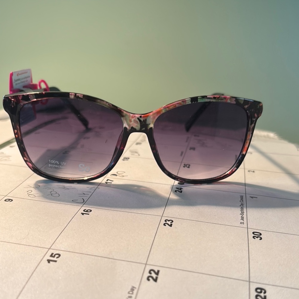 Sonoma Black and Pink Sunglasses Cat-Eye Design